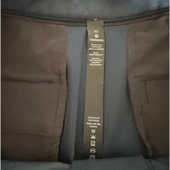 Men’s Lululemon Commission Short Relaxed Warpstreme 11” in True Navy - Size 32 - Picture 9 of 10